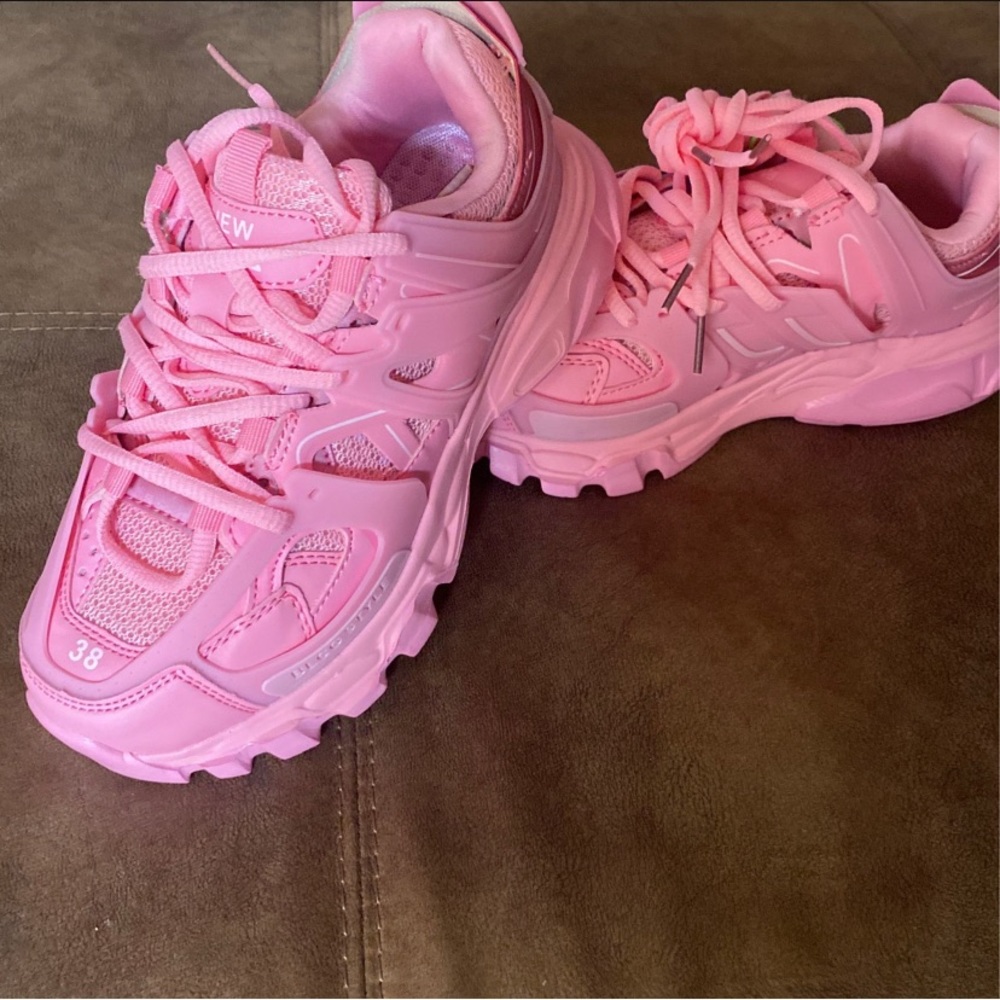 Pink women sneakers casual or exercise wear